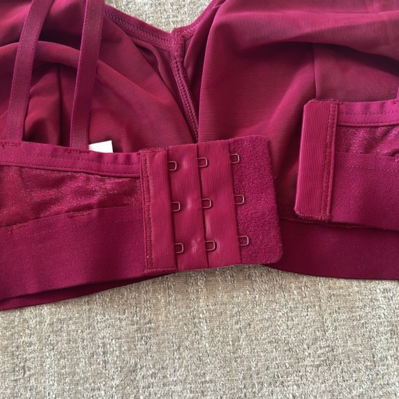 Auden shimmery maroon bralette Size 3. NWT. - Picture 7 of 12
